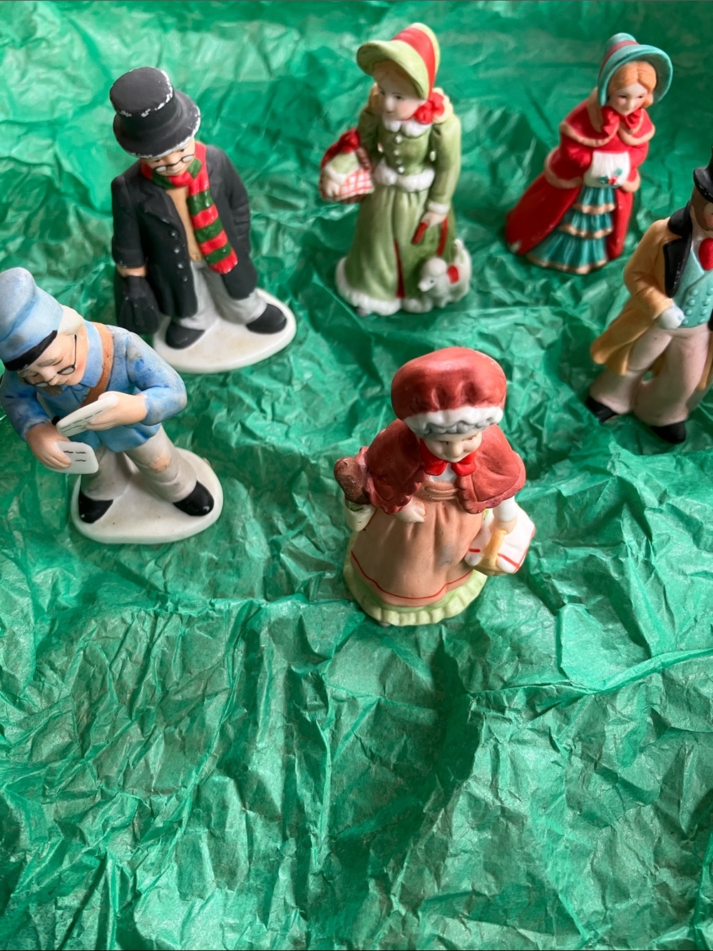Lefton Red and Green Caroler Figurine Collection
